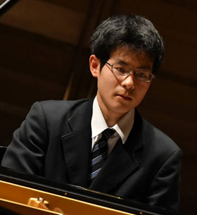 ���� �W��